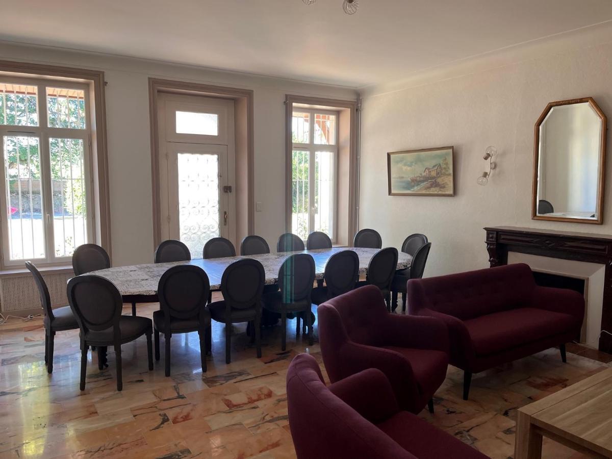Domaine Clos Et Arbore De 3 Ha Avec Deux Maisons Lamothe-Montravel Экстерьер фото